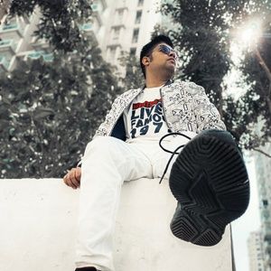 Meet your Posher, Shantanu